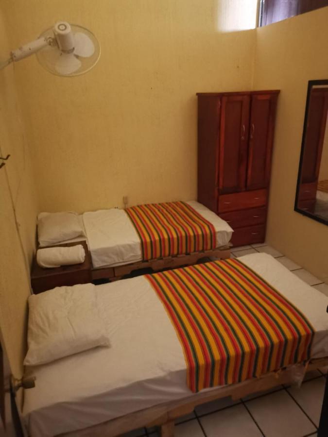 Hostal Гвадалахара Экстерьер фото