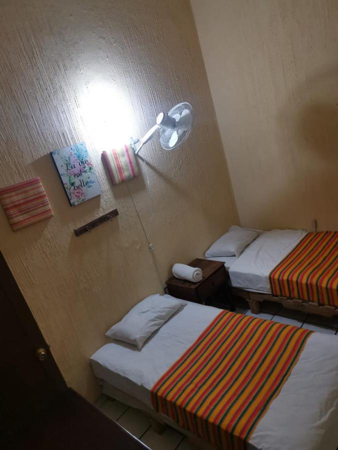 Hostal Гвадалахара Экстерьер фото
