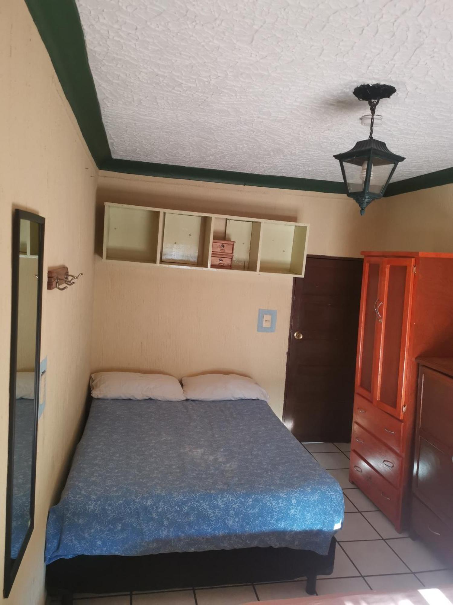 Hostal Гвадалахара Экстерьер фото